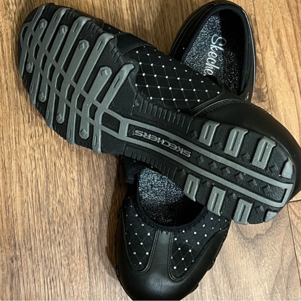 Sketchers Mary Jane Black w/ silver is embellishments. NWOT, 8 - Picture 4 of 5